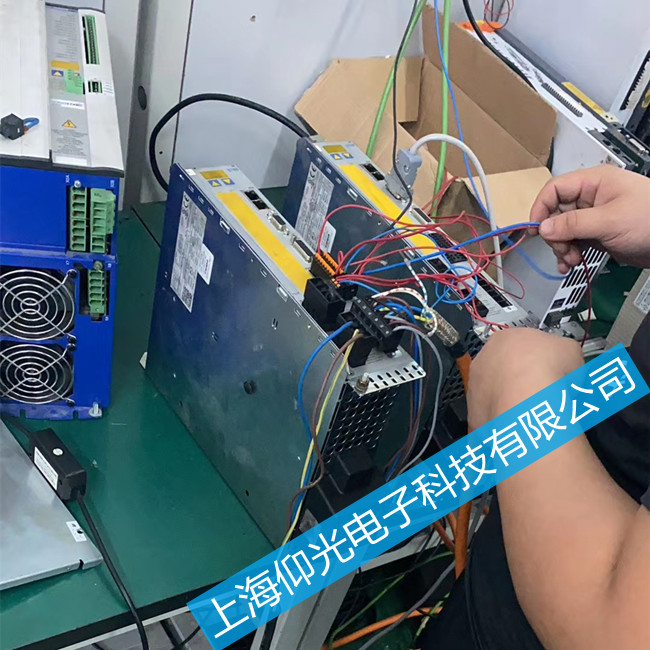 �Ơ�Ħ��S600ϵ���ŷ��󾯴��a�@ʾF02�S�޷���