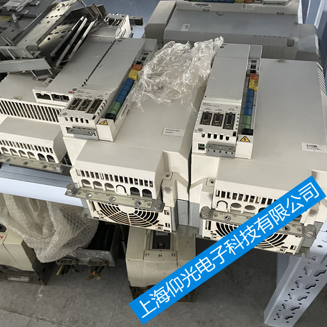 ABB����MotiFlex e180�S��-��E1017/E1020�S��