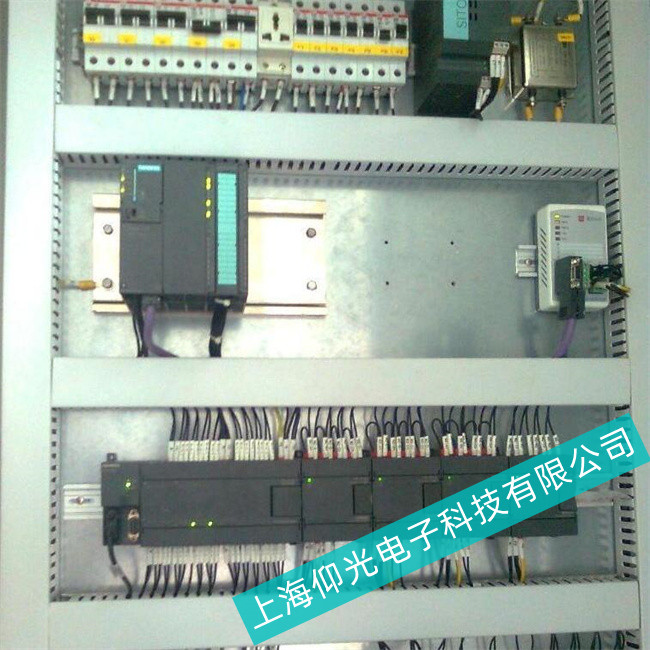 ʩ�͵¹��ؙCLXM32ϵ���_�C�{�����\���^���г��F(xi��n)�{���S�޷���