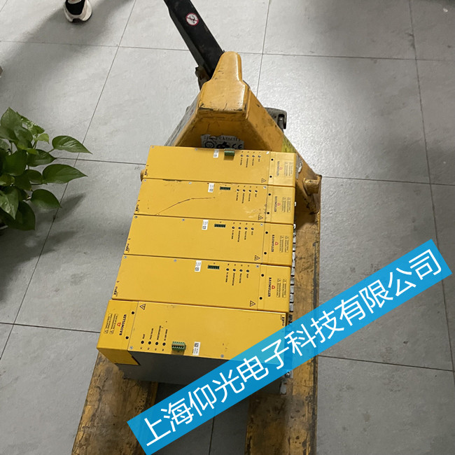 �U���շŴ����^�d���ϾS���c/BM4400���@ʾ102���ϾS��