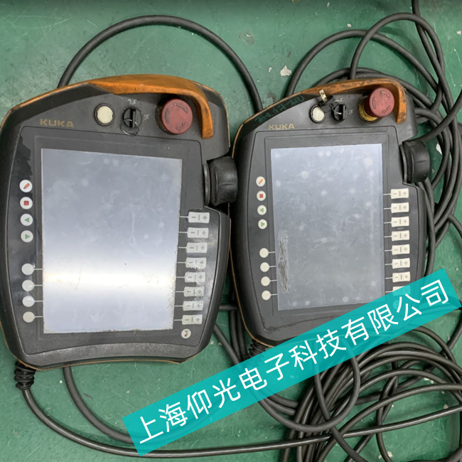 ���꽛(j��ng)�(y��n)�S��KUKA��(k��)���C(j��)����ʾ���������M(j��n)ϵ�y(t��ng)����Ҫ�^(gu��)��