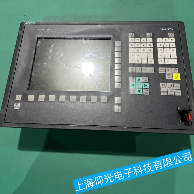 �������T�Ӕ���ϵ�y(t��ng)SINUMERIK 808D�_�C��ͣ�چ��ӽ��治�ӹ��ϾS��