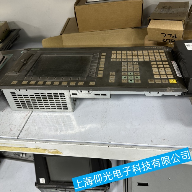 ���A���T�Ӕ�(sh��)��ϵ�y(t��ng)SINUMERIK 808DҺ�����@ʾ���������Ͽ��پS��