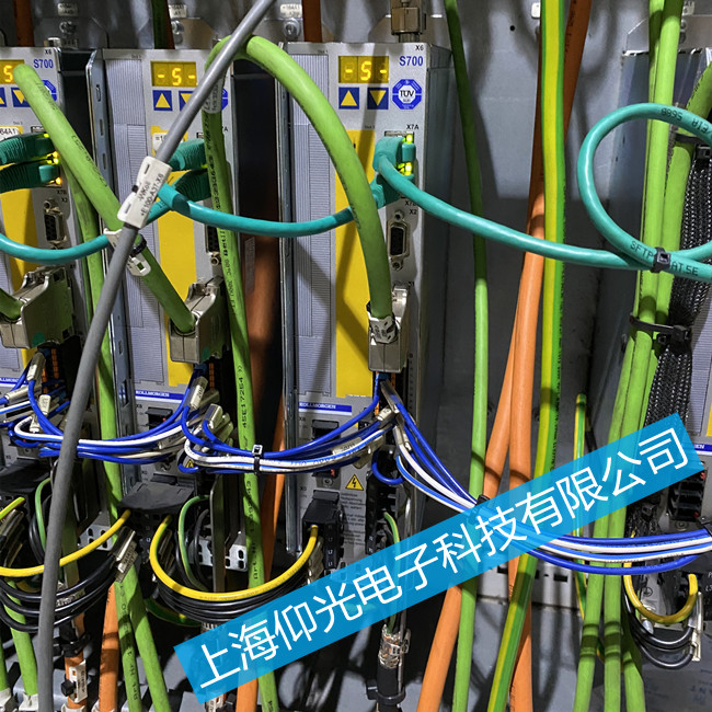 ���I(y��)�S�޿Ơ�Ħ���ŷ��(q��)����-Servostar600ϵ�Ј�(b��o)��F22�S��